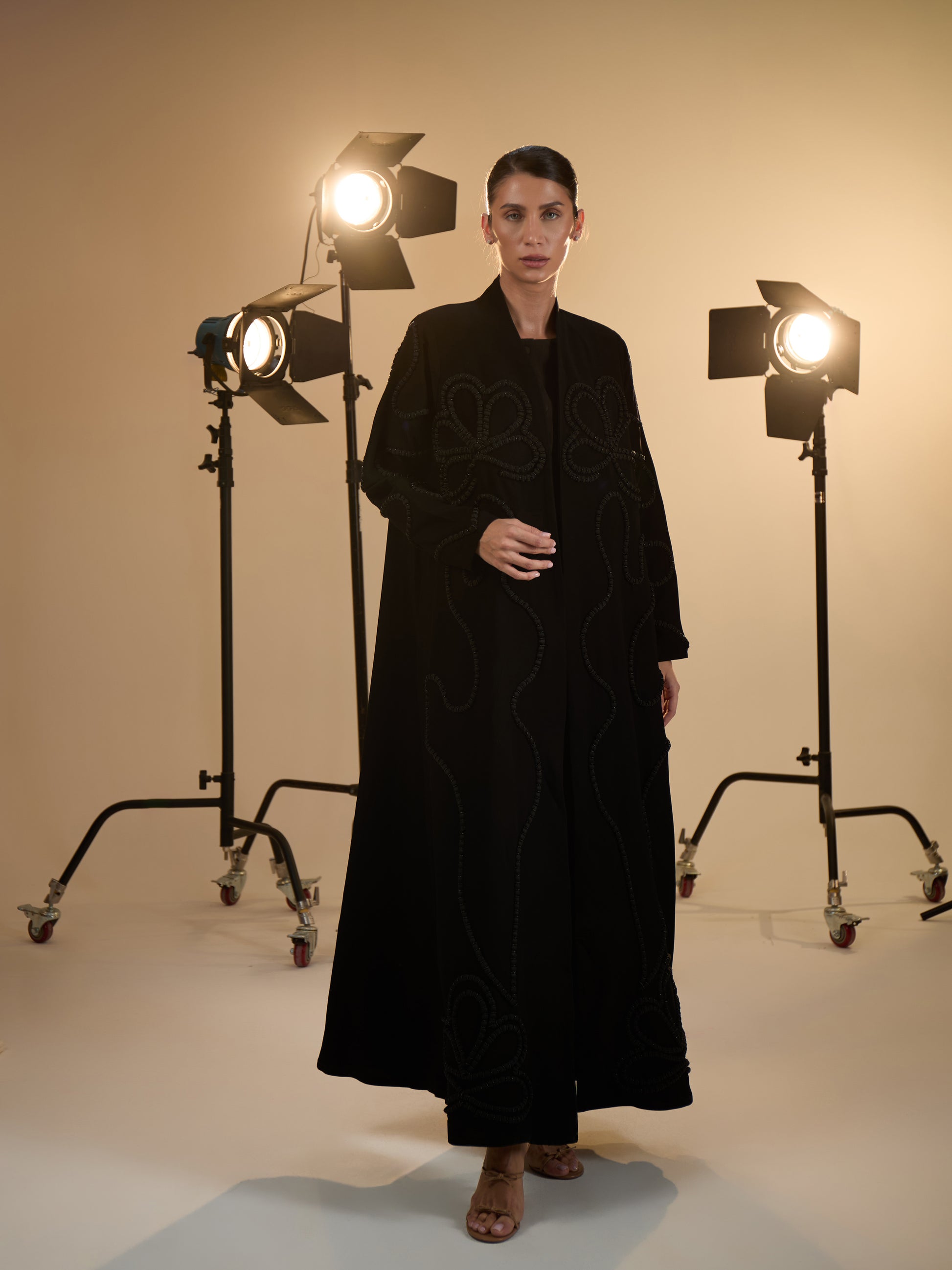 ELEGANT BLACK