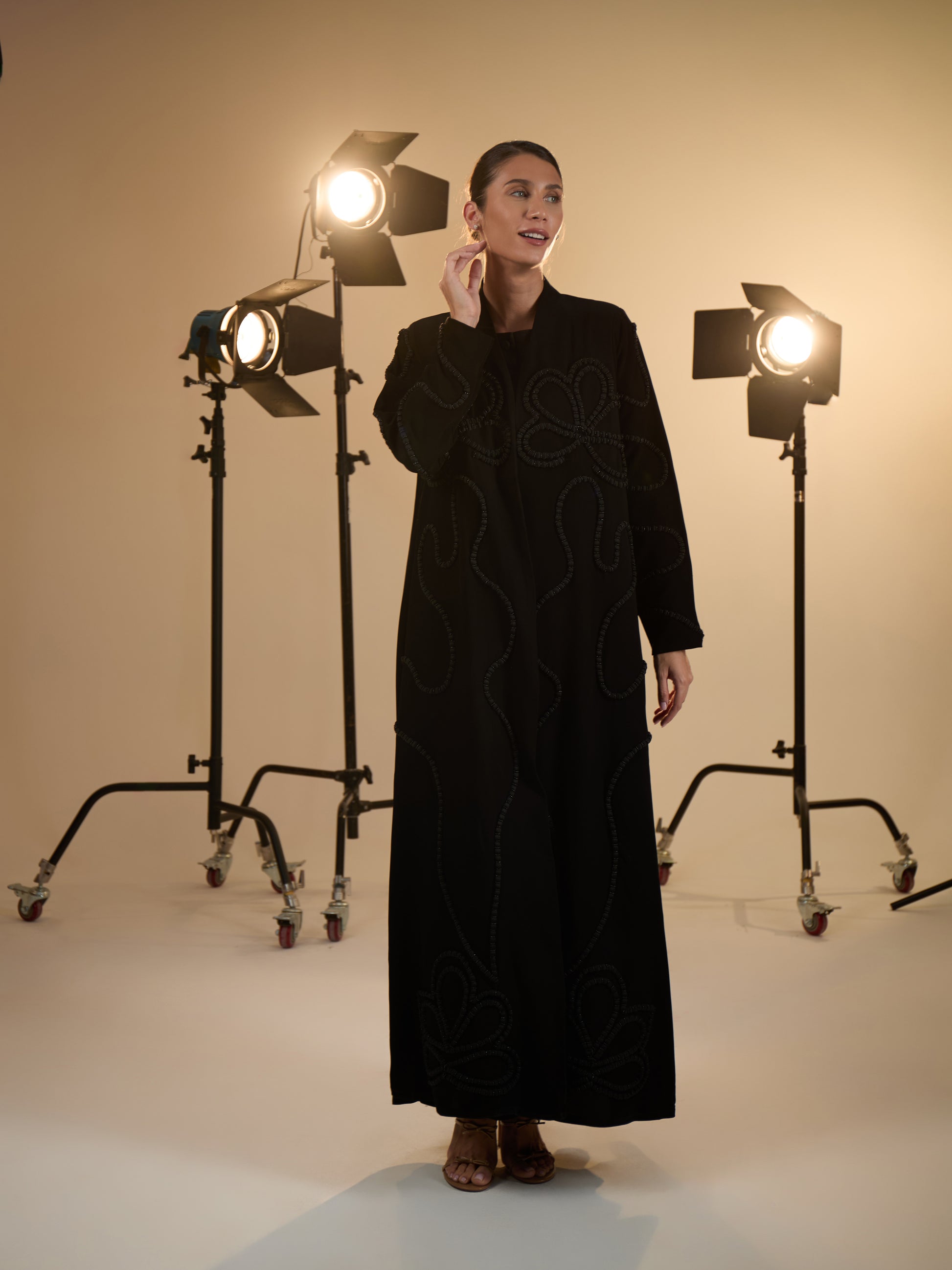 ELEGANT BLACK