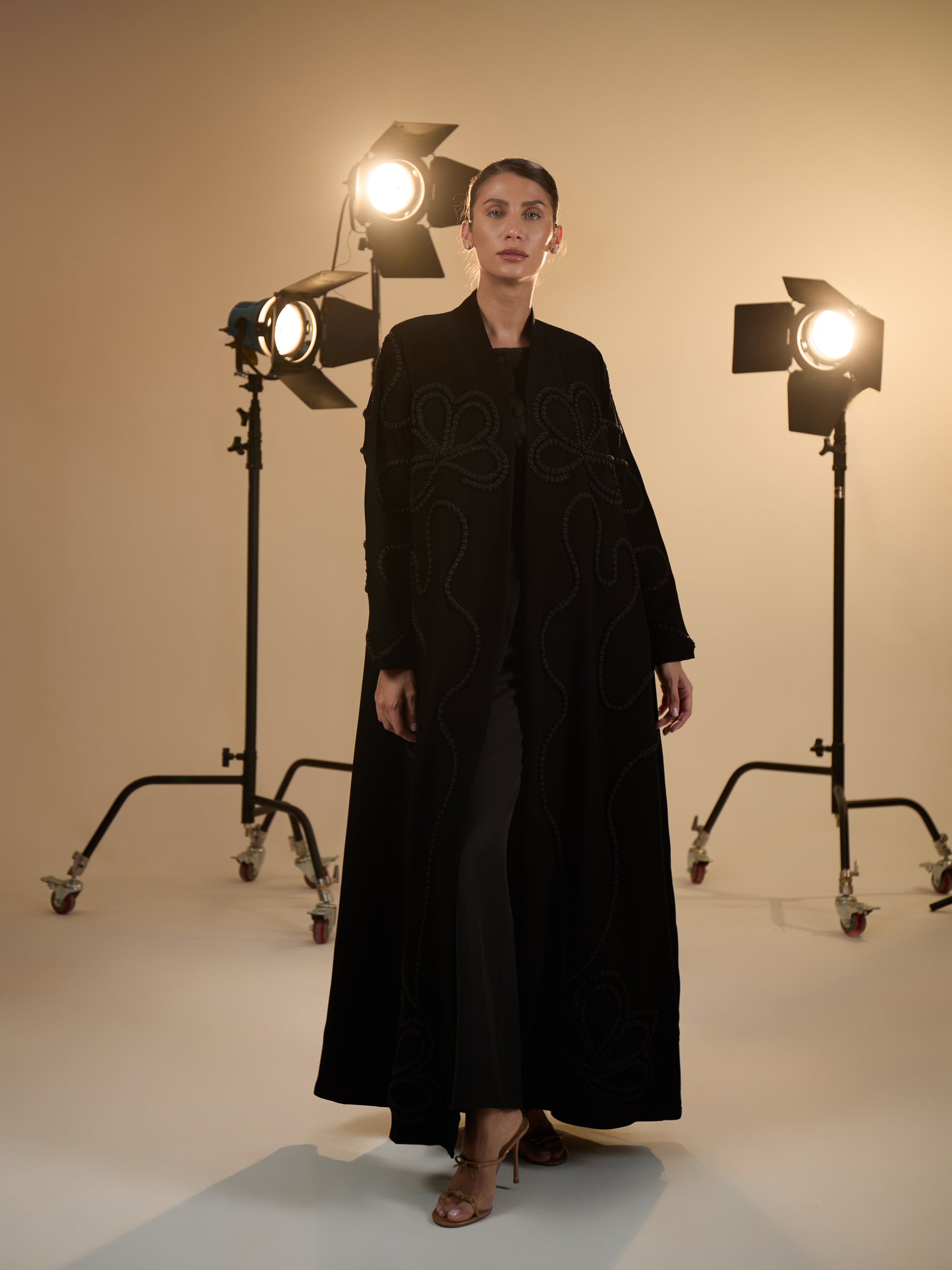 ELEGANT BLACK