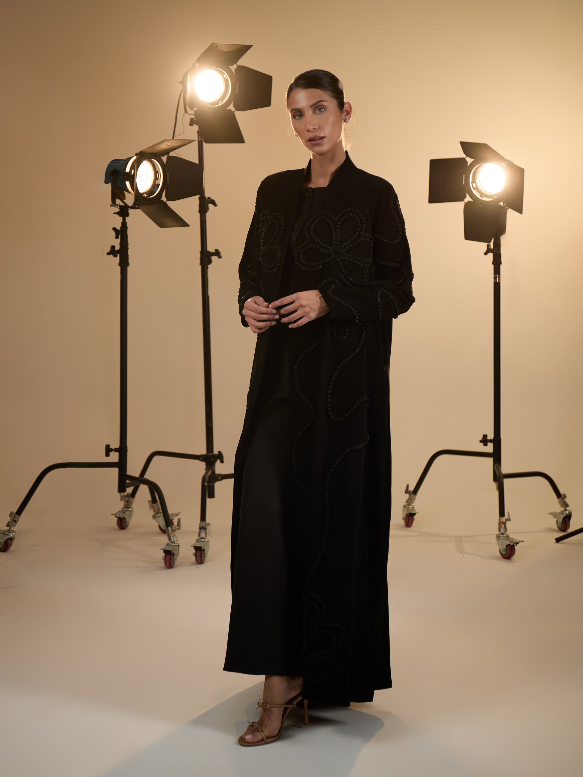 ELEGANT BLACK