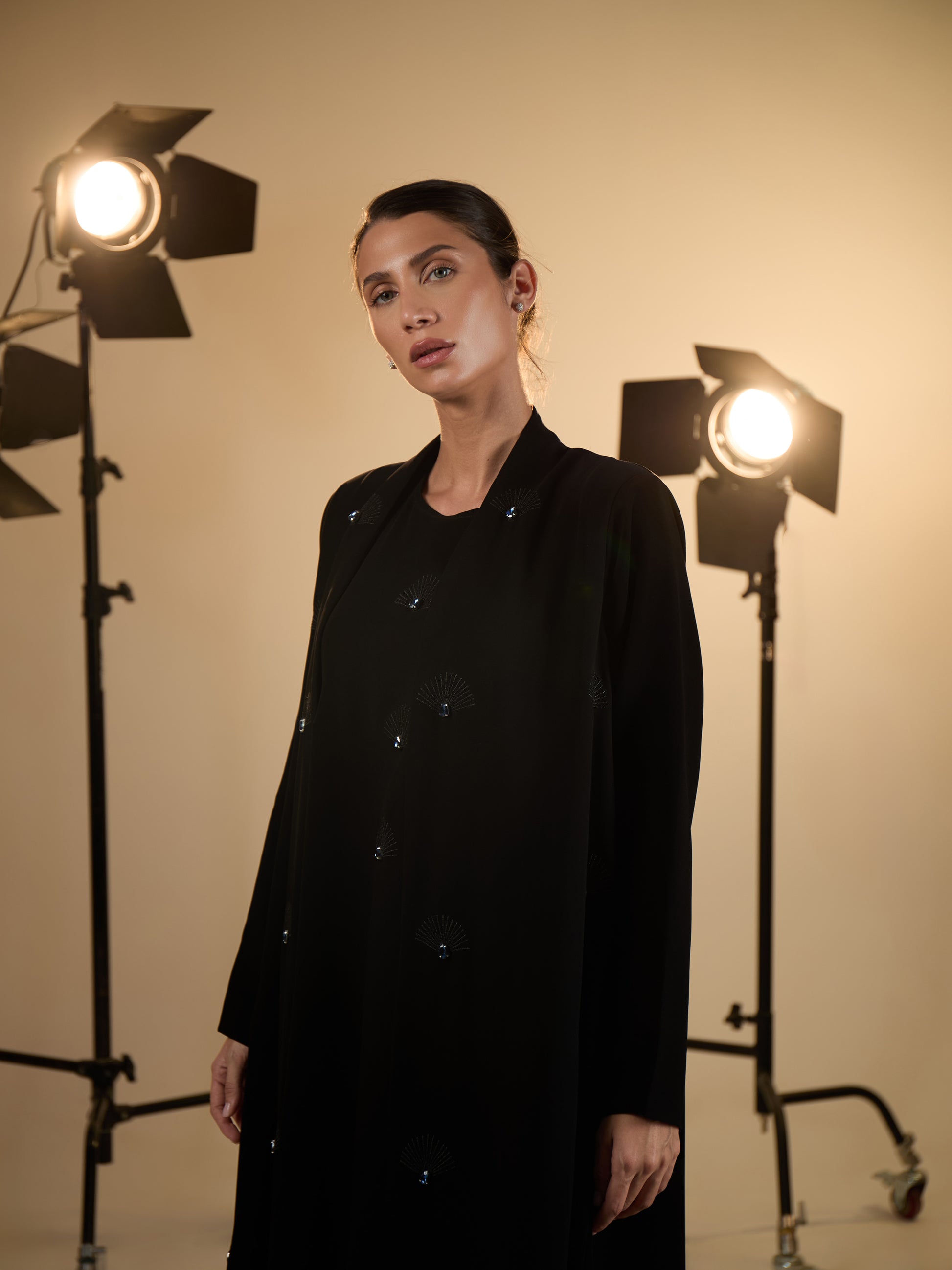 SHINNING STONES ABAYA