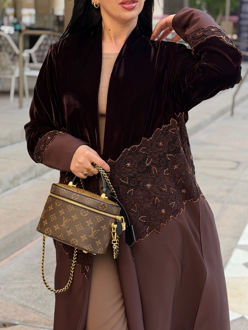 dantiel brown abaya
