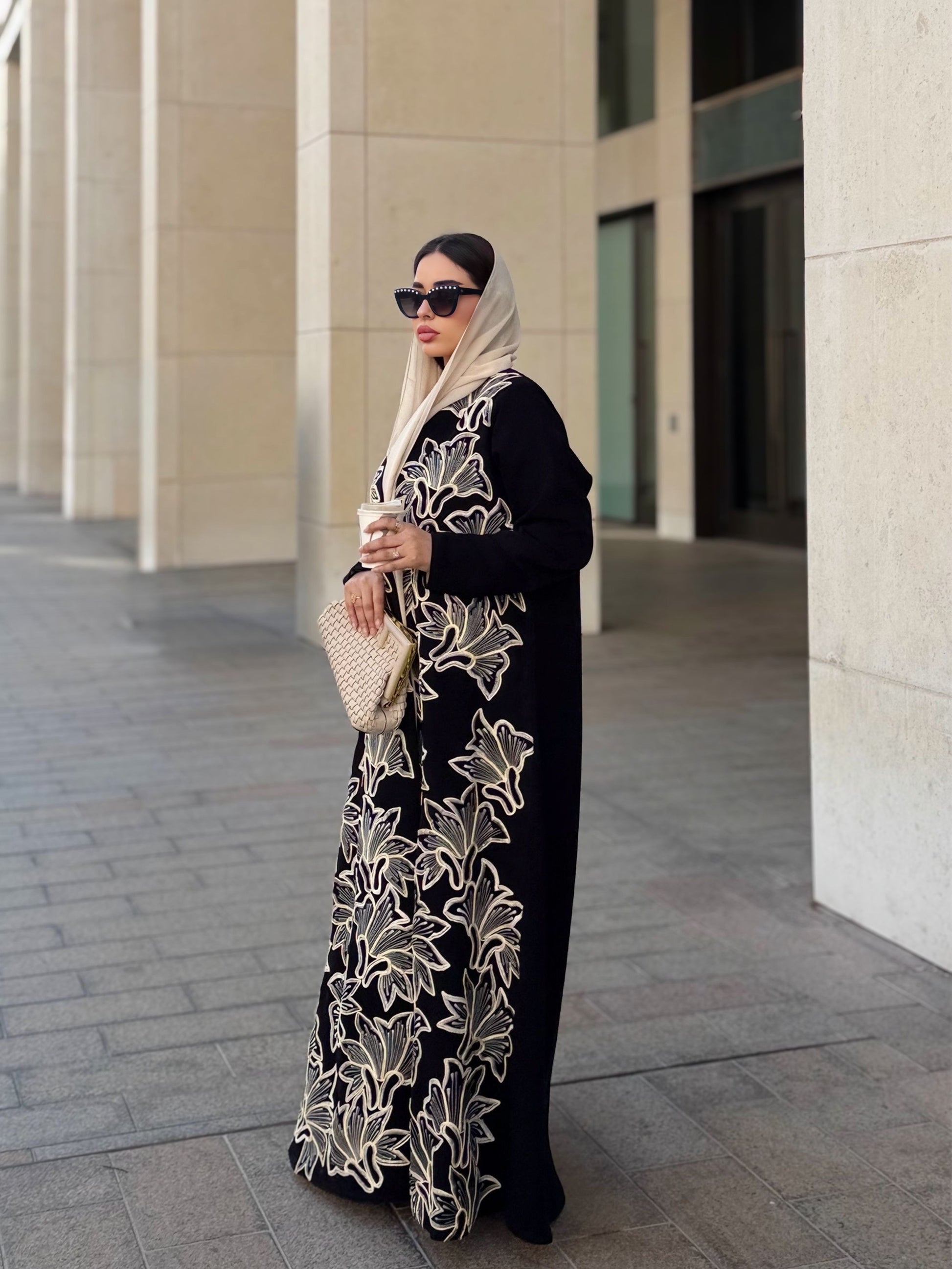 embordery abaya