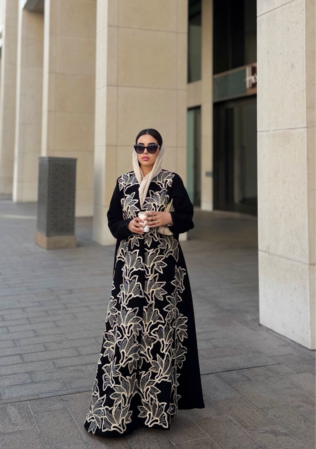 embordery abaya