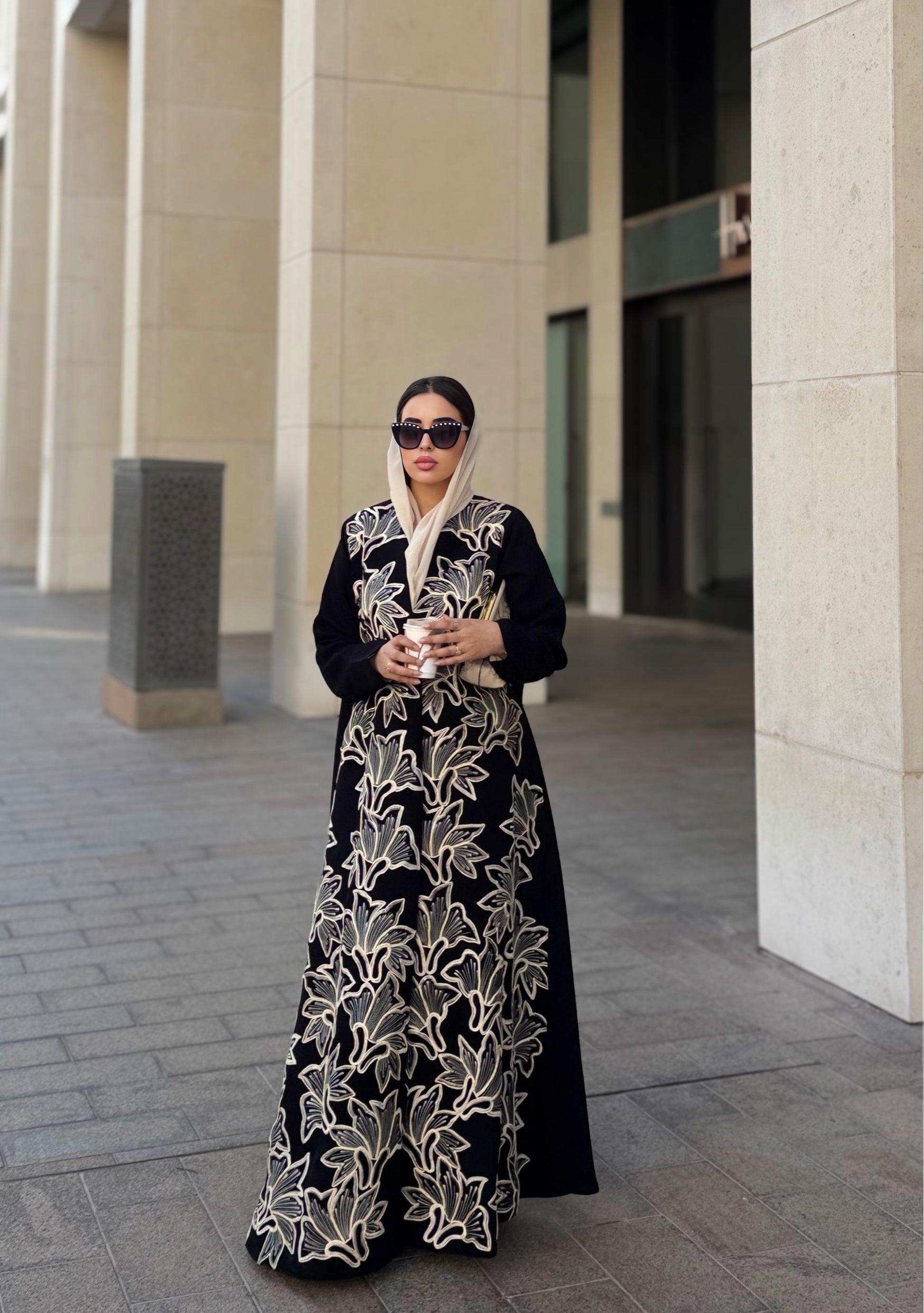 embordery abaya
