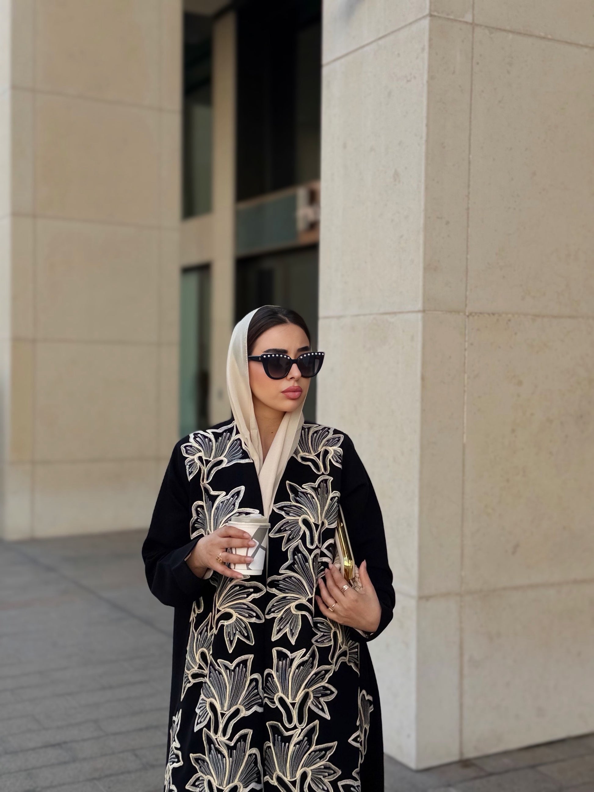 embordery abaya
