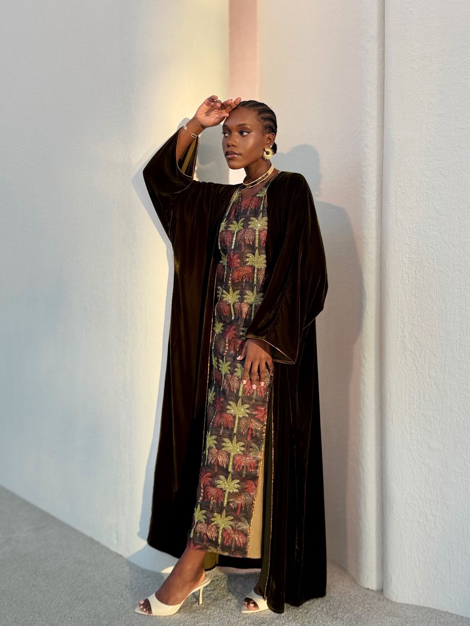 palm dress ,bisht