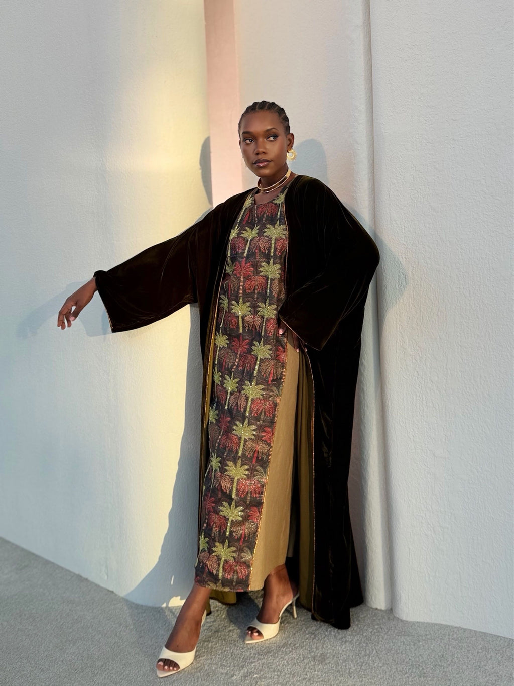 palm dress ,bisht