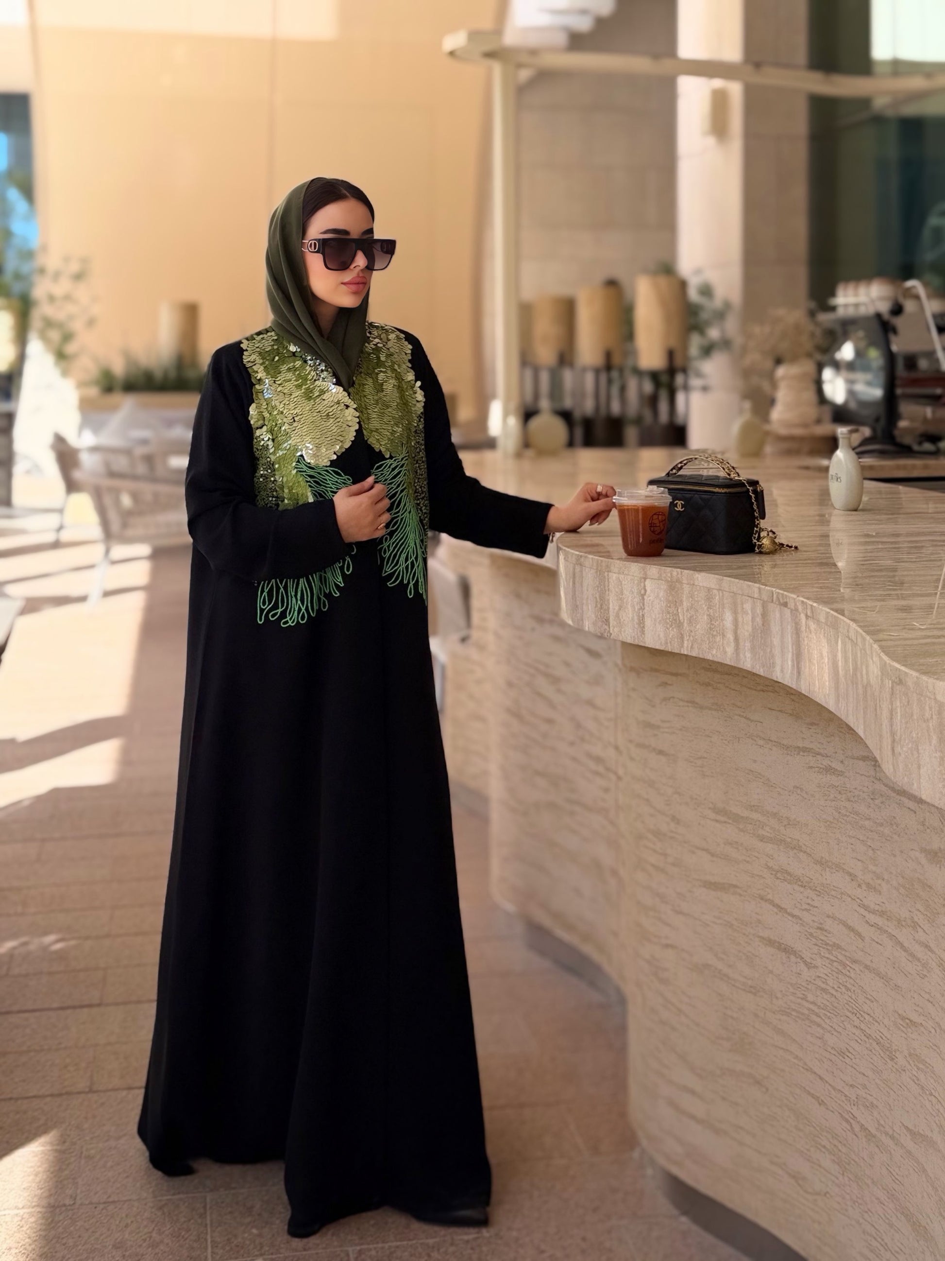 alborooq abaya