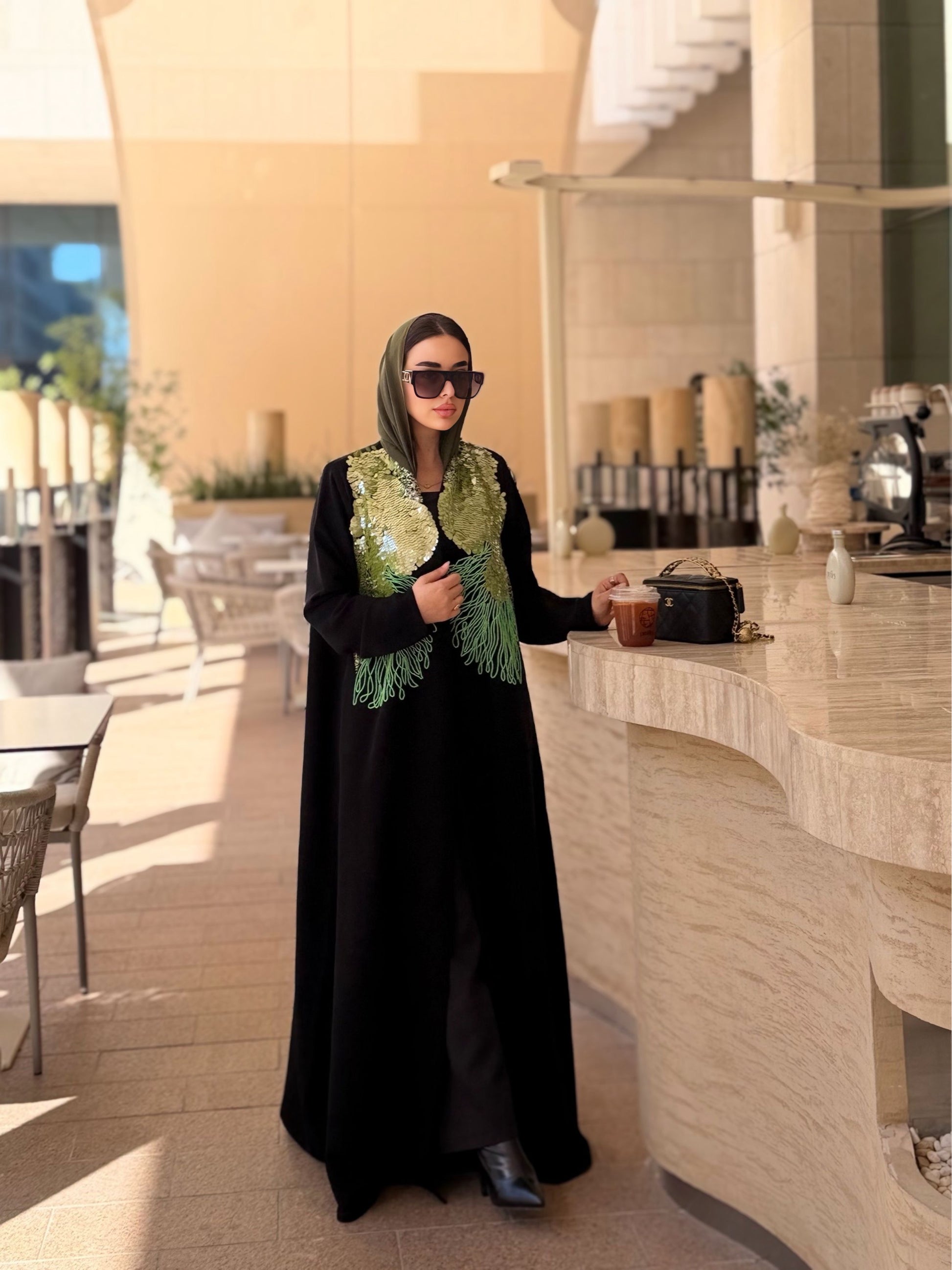 alborooq abaya