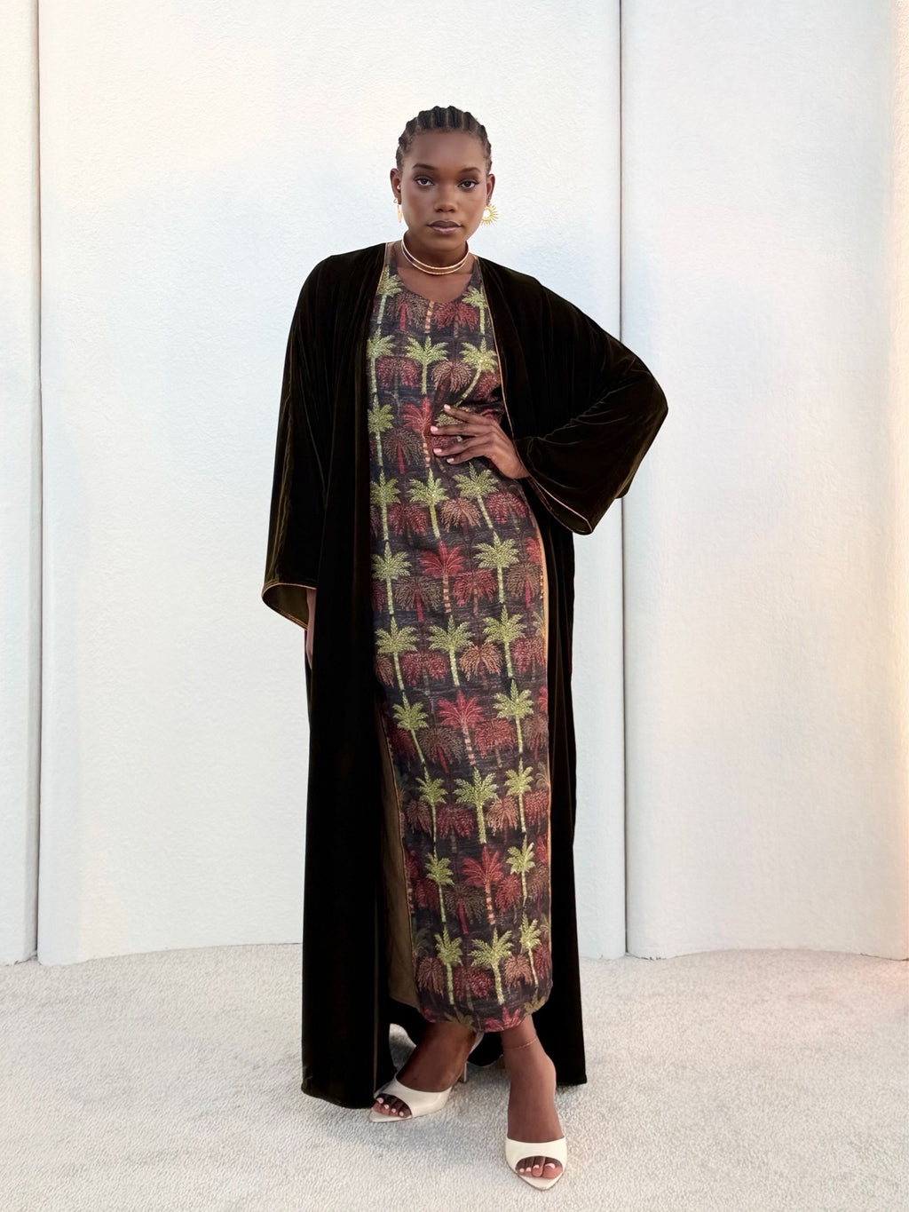 palm dress ,bisht