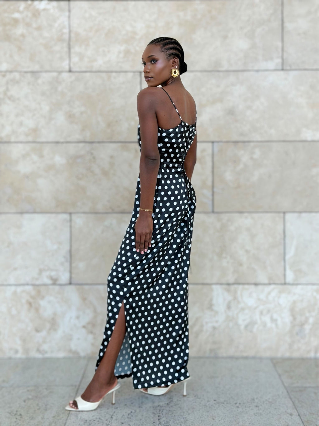 green dot bisht